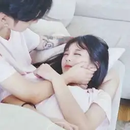  微信头像情侣一对接吻微信头像图片大全