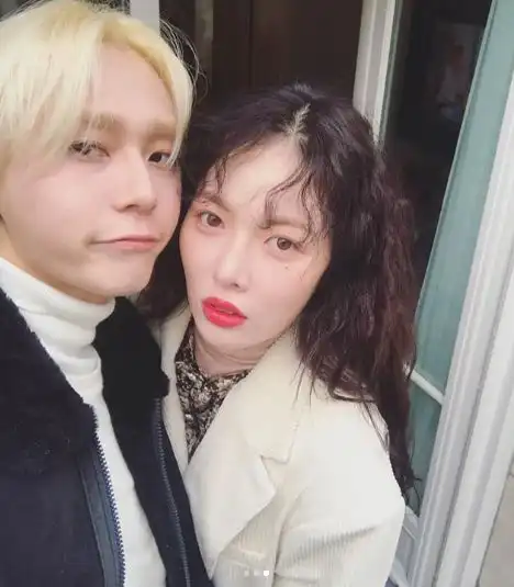  如果要颁一个最会秀恩爱情侣奖,我要颁给他们