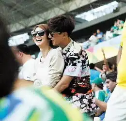  中韩情侣宋承宪刘亦菲们告诉你穿好白色就能过七夕