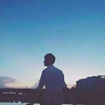  2018最新情侣头像霸气超拽个性背影爱自己是终身浪漫的开始