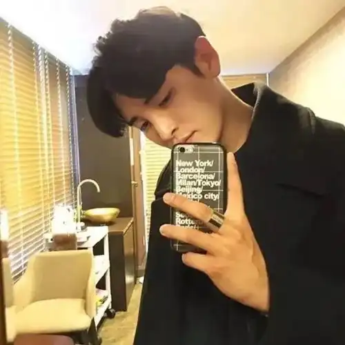  2023最新温文尔雅男生头像