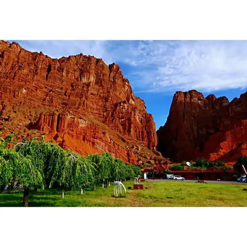  漫游新疆库车神秘大峡谷