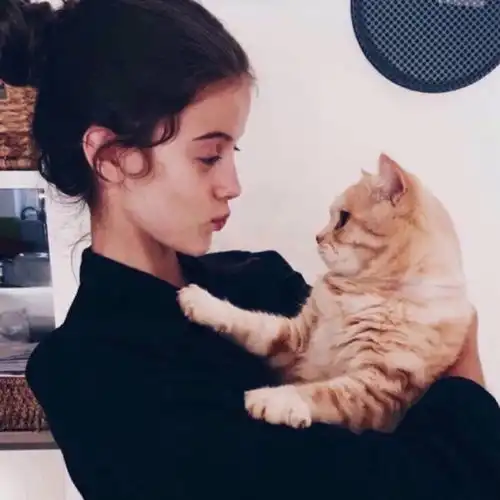  今日份头像愿你有前进一寸的勇气,也有后退一尺的从容