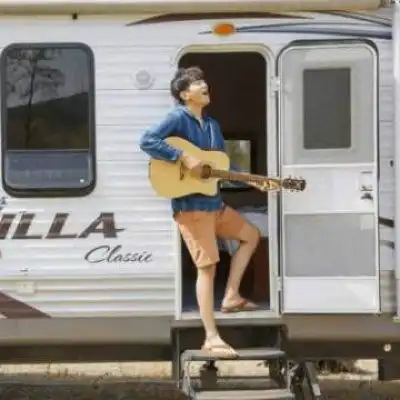  情侣头像两张配对的清新可爱疯疯癫癫一起走