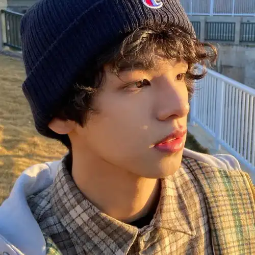  我喜欢你主动找我这样我就确定你不会嫌我烦了情感控头像