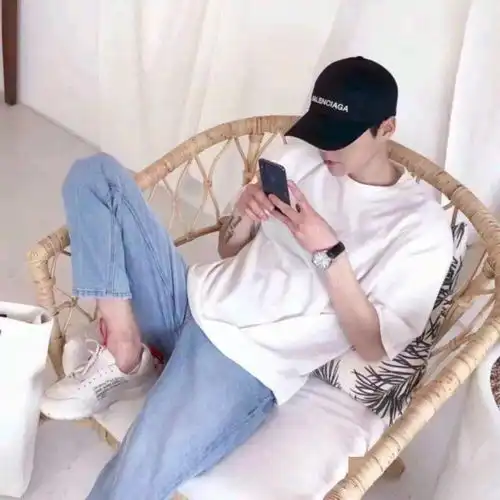  头像一眼见你,万物不及