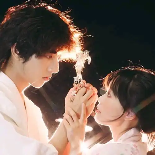  甜甜的文案摘抄乖,站在那别动,我去找你