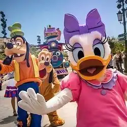  周边游上海迪士尼乐园门票2张酒店1晚4家酒店可选1058元间起飞猪优惠