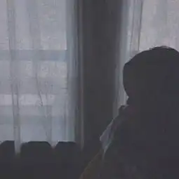  情侣头像一对不想讨人喜欢只想倾于你心