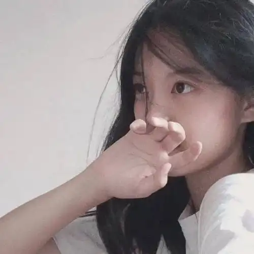 女头风尘仆仆
