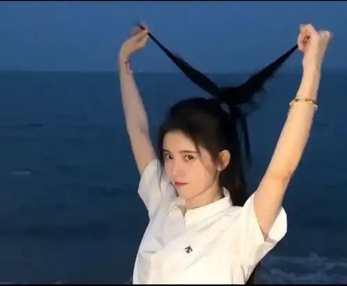  鞠婧祎四千年美女子,美颜暴击,比心发射