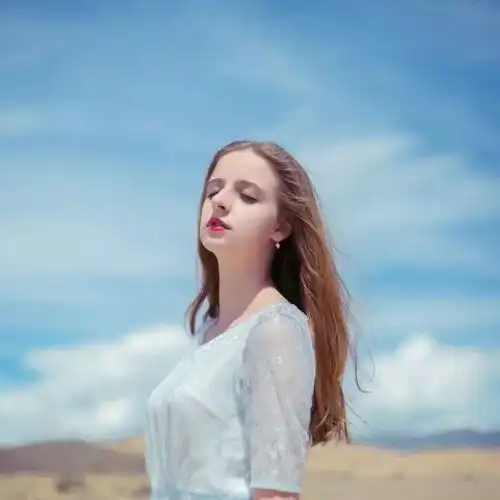  ins头像我好想回到那个时候