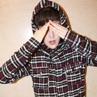  很有爱的个性男生qq头像舍不得放弃这份纯粹所以有时候无措地逃避9