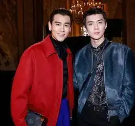  王一博身高一米七,但他头型好拉分,和蔡徐坤同框看着有180cm多