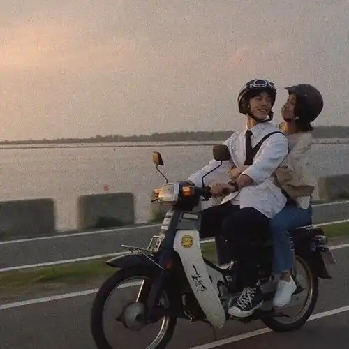  复古情头可是到天亮我也不知道你有没有爱过月亮