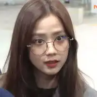 有些时候我们也是这样子吧带着些许伤感的日系女生美图