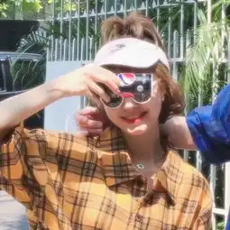  腹黑高冷型的情侣头像