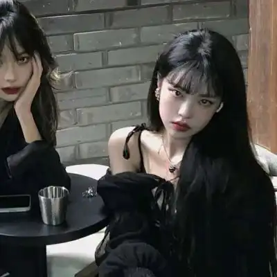  闺蜜讲深情的话做浪漫的事