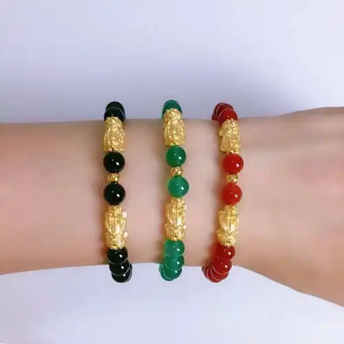  翡翠与黄金转运珠搭配戴法如何巧妙融合手链的转运能量