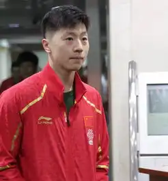  出征世乒赛樊振东状态轻松张继科握别马龙