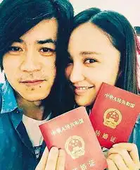  杨幂刘诗诗张歆艺郑爽公开恋情越来越红情侣档