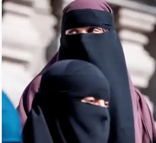  穆斯林占96的塔吉克斯坦,世俗化尝试禁止妇女戴头巾