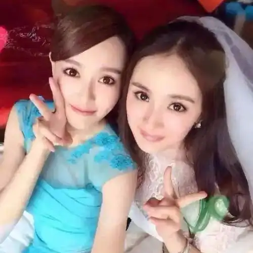 杨幂唐嫣闺蜜情散,歌坛双后一首歌结怨13年朋友,别碰我的底线