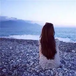  谁可以帮我找下跟这个一样的情侣头像