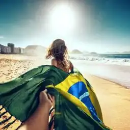  这对爆红的牵手小夫妻,跑到宝岛台湾秀恩爱了