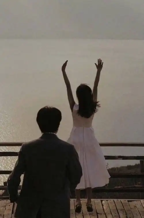  烂大街的爱从来都不是爱