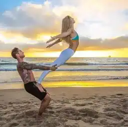  这才是花式秀恩爱的正确方式,简直性感到爆