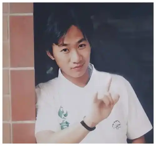  追星请理智成毅遭美女强塞信件,成毅被吓到瞠目结舌