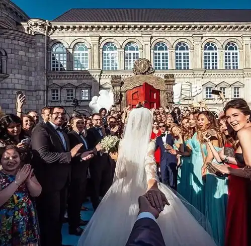  全球最不要脸夫妻,牵手环游世界9年,吸粉400万的神仙爱情