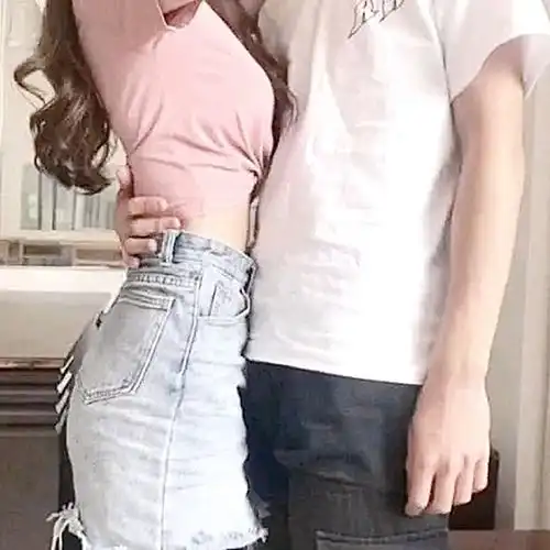  女孩子明明喜欢你,却总是对你忽冷忽热,多半逃不过这3点