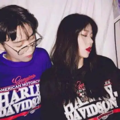  微信情侣头像2020,满身伤痕也不想放弃因为爱你