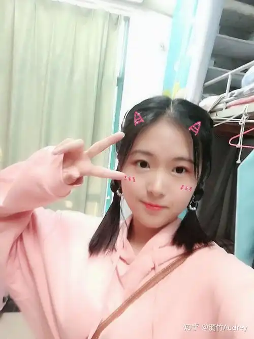  女生长得可爱是种怎样的体验