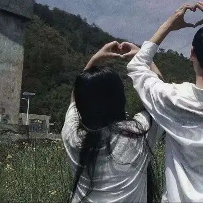 异性夜聊时,女生若频繁回你3句话,说明她已经离不开你了