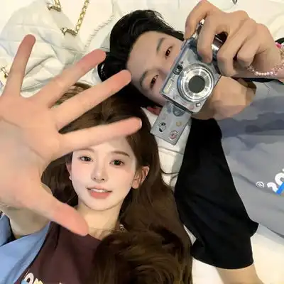  2023最新甜美欢乐真人情侣头像