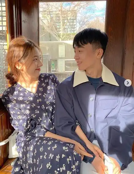  韩国超懂穿小情侣,想模仿他们穿一遍拍一堆超甜美照