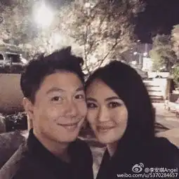 李小鹏和妻子李安琪甜蜜约会撇小情人奥莉