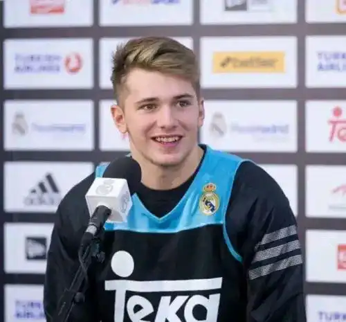  东契奇胖成球,锡安体重超过300斤,打篮球貌似对减肥用处不大