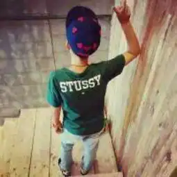  把这两张图片的右下角分别弄个情侣红钻图标,谢谢