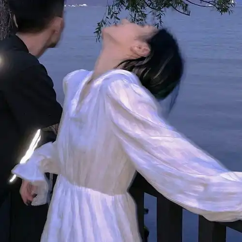  国庆必备的脱单情侣头像