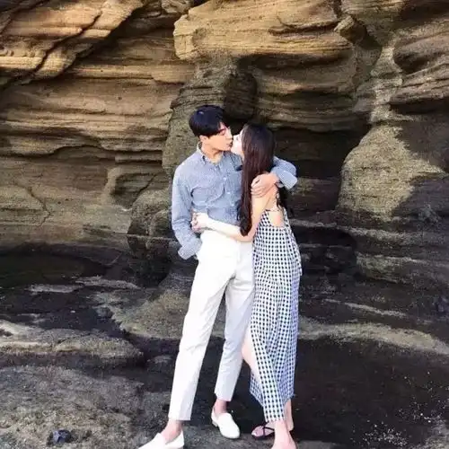  情侣头像你从风里来,洗净我尘埃