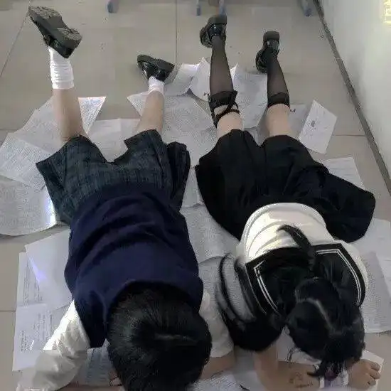  头像消遣别人深情的人就是个垃圾