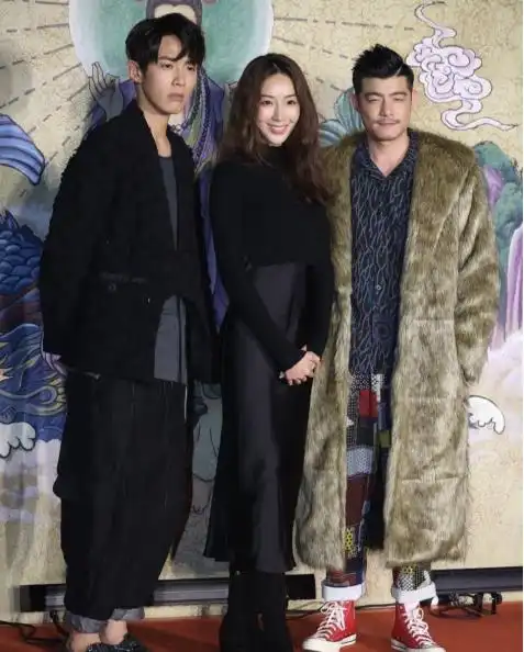  有种整容叫柯震东,近照曝光,女粉直呼柯景腾回不来了