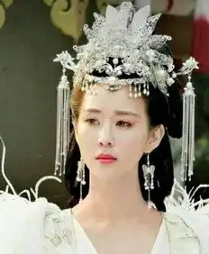 流苏撞上古装,杨幂高冷,唐嫣妩媚,范冰冰霸气,最美的还是她