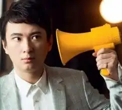  王思聪豪掷113万奖金,吃热狗表情包变捣蒜神器