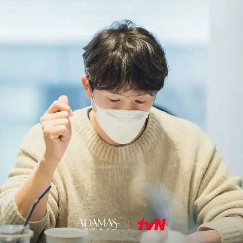  韩剧adamas公开剧本池晟和徐智慧搭档,挑战一人分饰两角