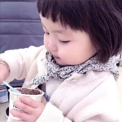  520可爱情侣头像萌系一人一张前面那个妞我看上了